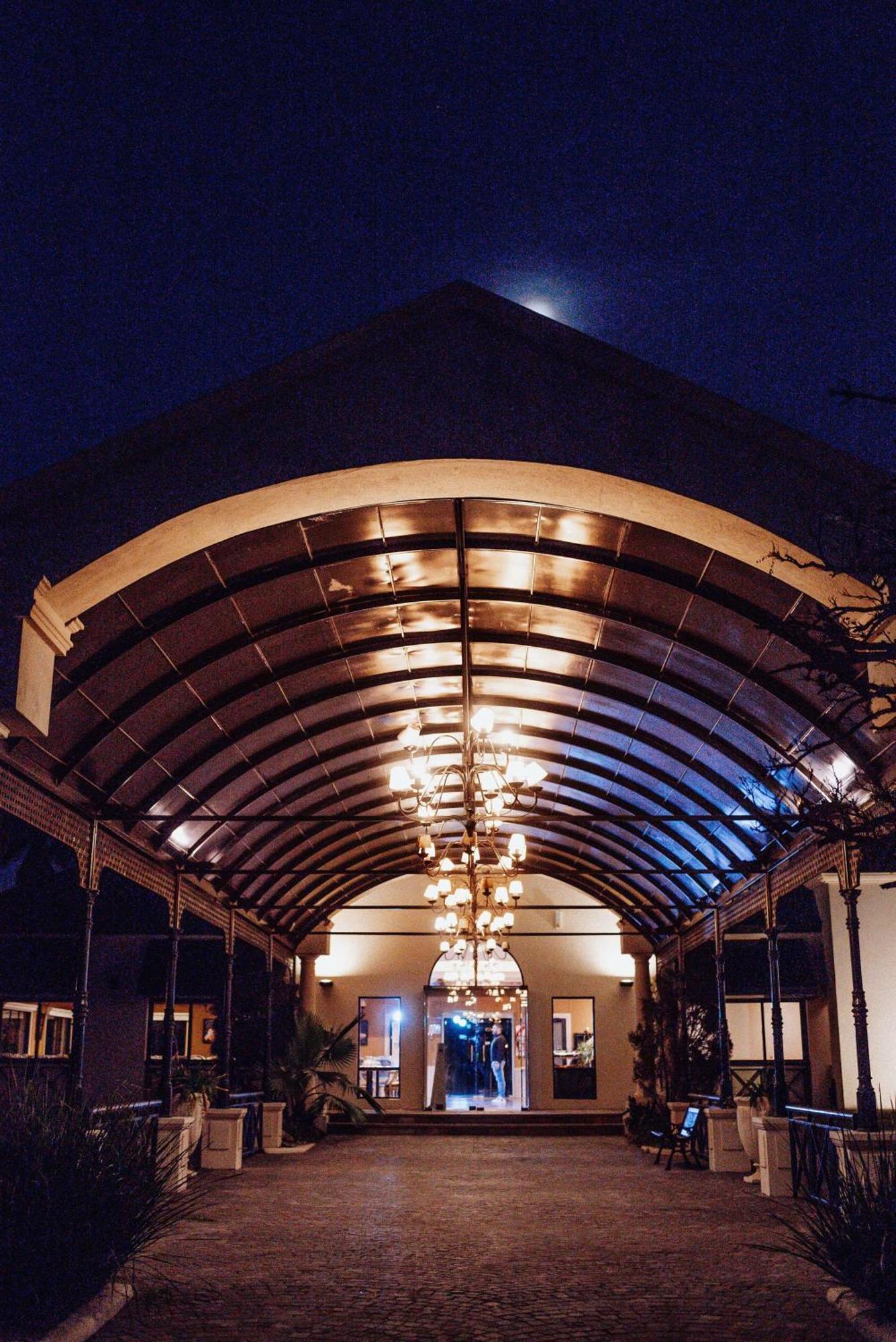 Hotel Hilton Pilar Exterior foto